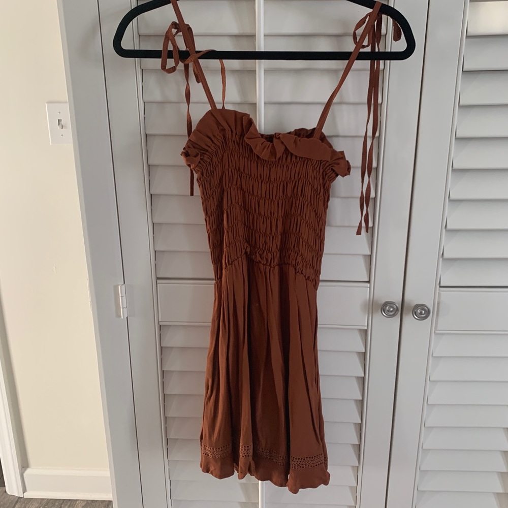 Kavari NWOT Ruched Tie Up Spaghetti Strap Dress